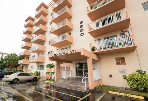 2200 E Hallandale Beach Boulevard Hallandale Beach FL 33009