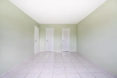 2200 E Hallandale Beach Boulevard Hallandale Beach FL 33009