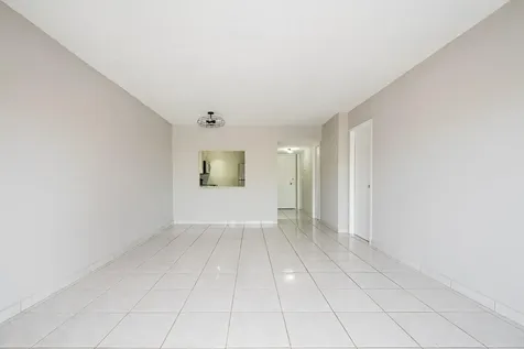 2200 E Hallandale Beach Boulevard Hallandale Beach FL 33009