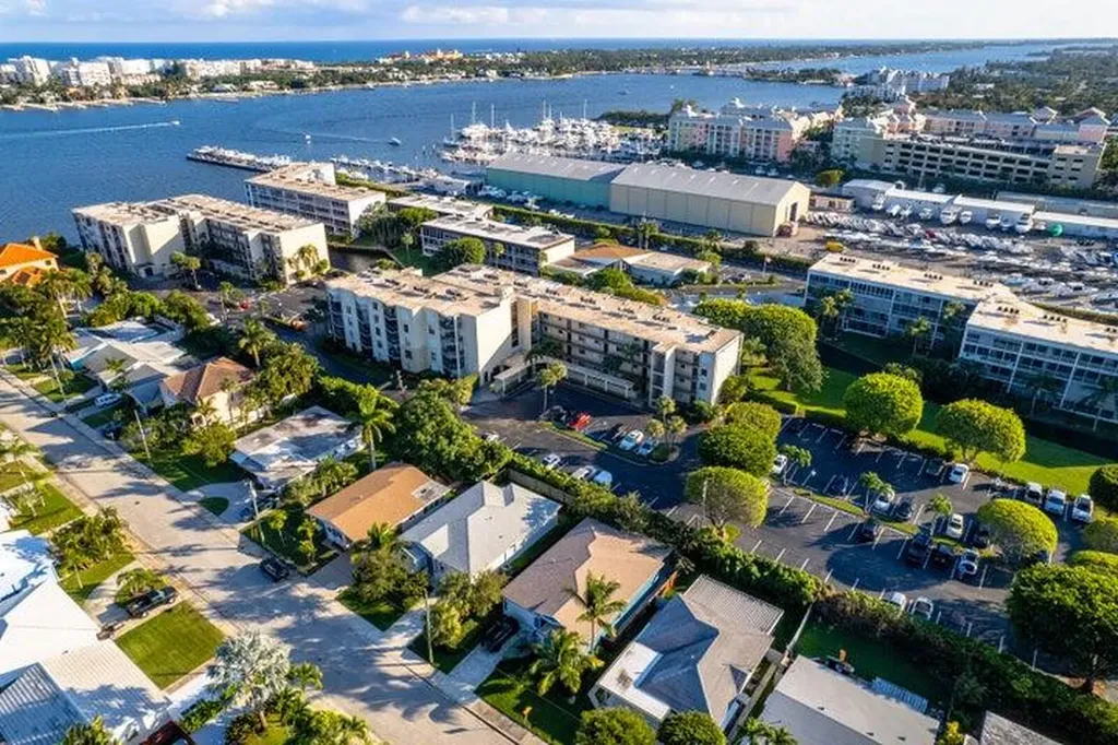 890 N Federal Highway Lantana FL 33462