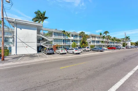 2717 Yacht Club Boulevard Fort Lauderdale FL 33304