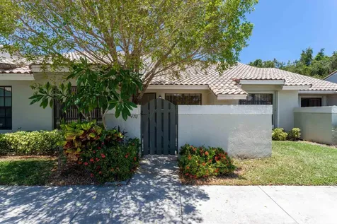 470 Hardwood Place Boca Raton FL 33431