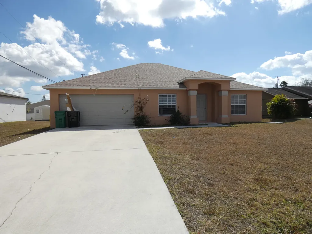 510 SW Sea Holly Terrace Terrace Port Saint Lucie FL 34984