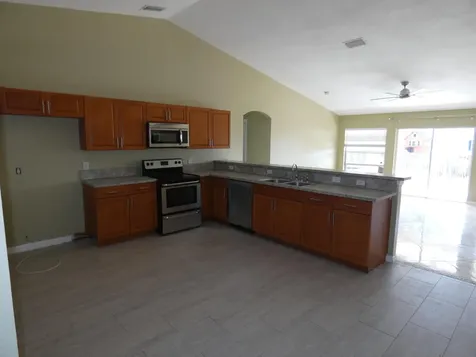 510 SW Sea Holly Terrace Terrace Port Saint Lucie FL 34984