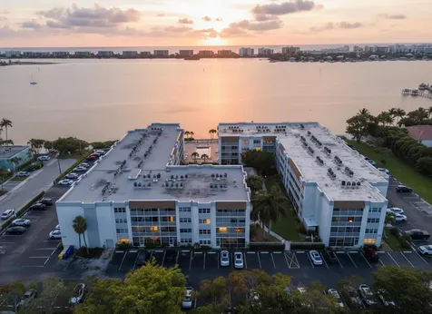 1502 S Lakeside Drive Lake Worth Beach FL 33460