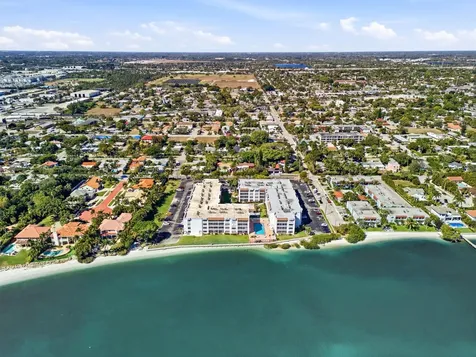 1502 S Lakeside Drive Lake Worth Beach FL 33460