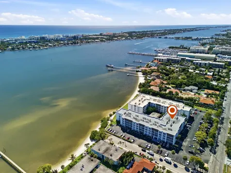 1502 S Lakeside Drive Lake Worth Beach FL 33460