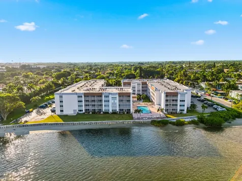 1502 S Lakeside Drive Lake Worth Beach FL 33460