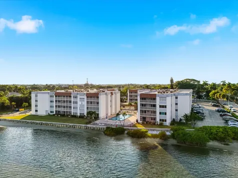 1502 S Lakeside Drive Lake Worth Beach FL 33460