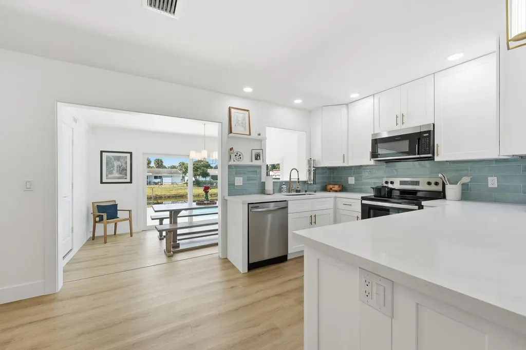 533 Riverside Drive Palm Beach Gardens FL 33410
