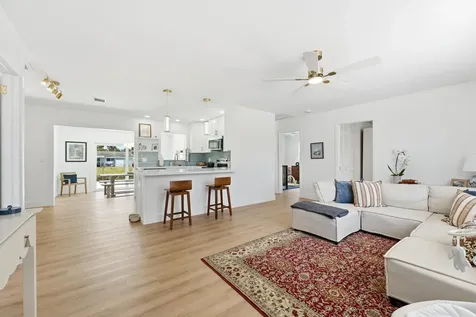 533 Riverside Drive Palm Beach Gardens FL 33410