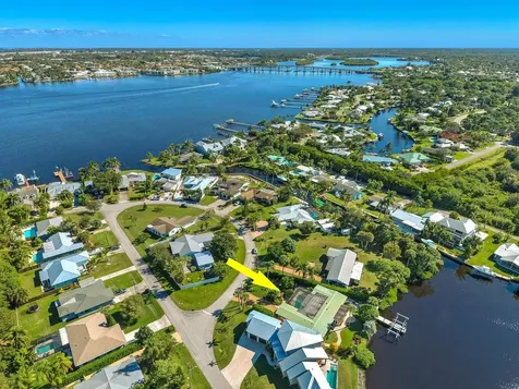 1282 Sw Pelican Crescent Palm City FL 34990