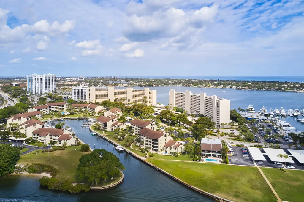 124 Lakeshore Drive North Palm Beach FL 33408