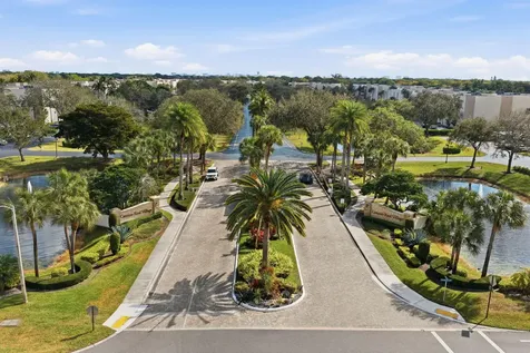 5701 Camino Del Sol Boca Raton FL 33433