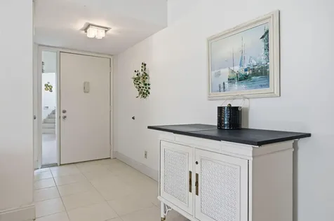 5701 Camino Del Sol Boca Raton FL 33433