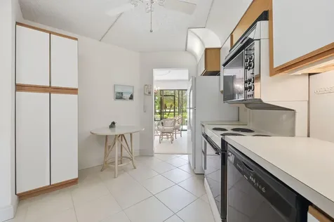 5701 Camino Del Sol Boca Raton FL 33433