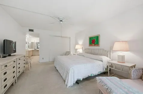 5701 Camino Del Sol Boca Raton FL 33433