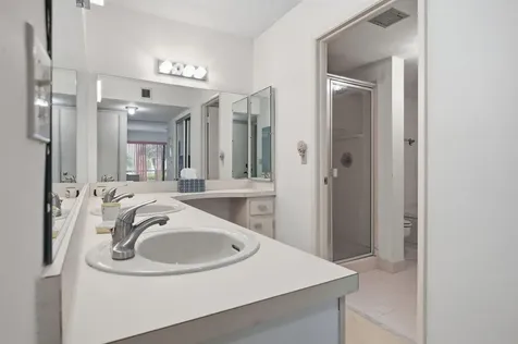 5701 Camino Del Sol Boca Raton FL 33433
