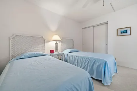 5701 Camino Del Sol Boca Raton FL 33433