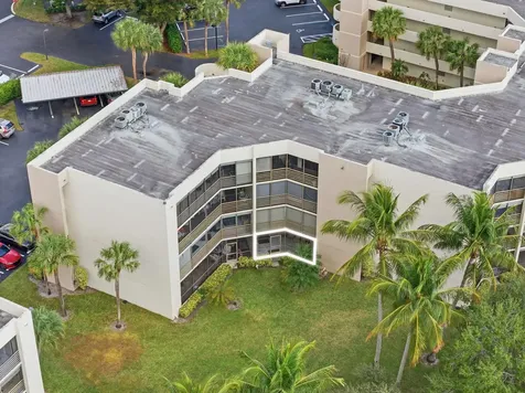 5701 Camino Del Sol Boca Raton FL 33433
