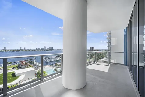 220 Lake Shore Drive Lake Park FL 33403