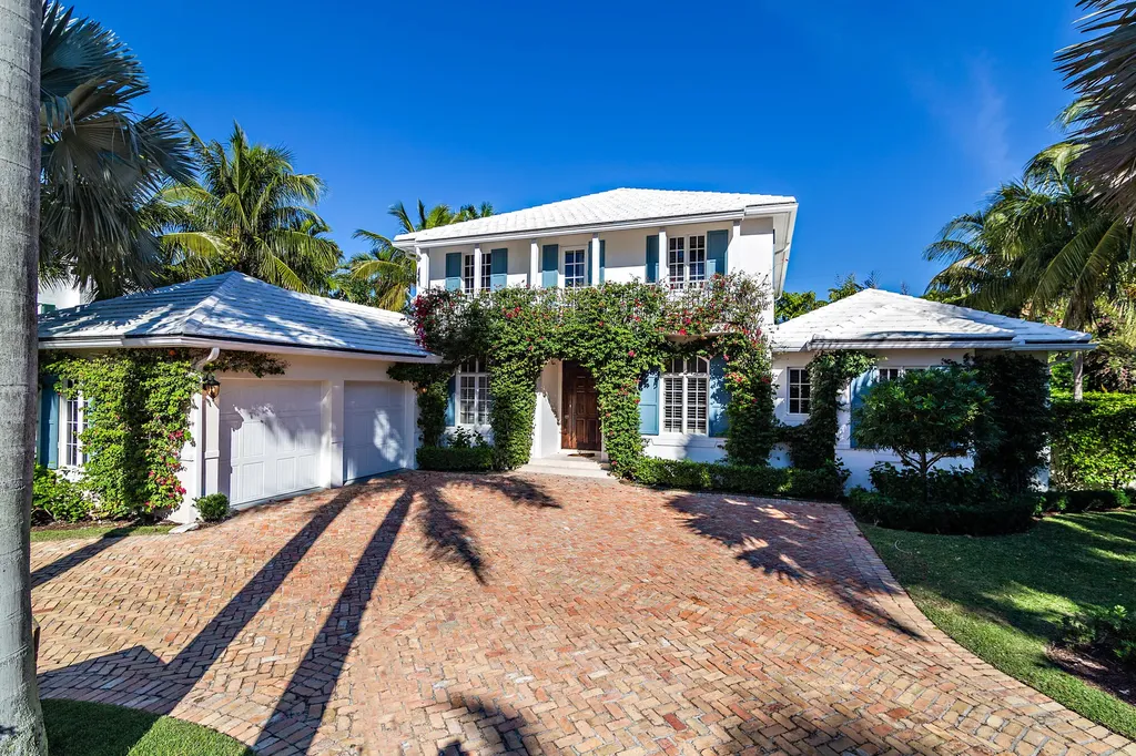 233 El Pueblo Way Palm Beach FL 33480