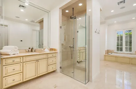 233 El Pueblo Way Palm Beach FL 33480