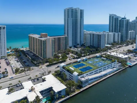 2501 S Ocean Drive Hollywood FL 33019