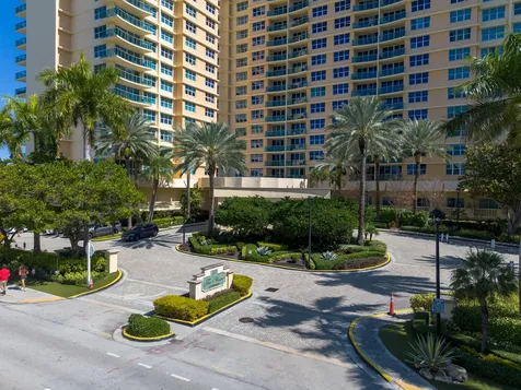 2501 S Ocean Drive Hollywood FL 33019