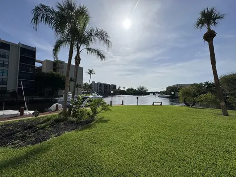 12 Royal Palm Way Boca Raton FL 33432