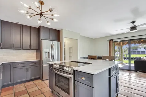 8336 SE Palm Street Hobe Sound FL 33455