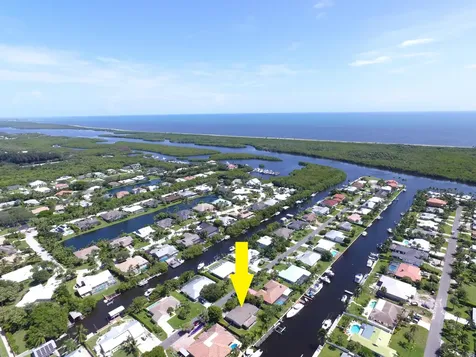 8336 SE Palm Street Hobe Sound FL 33455
