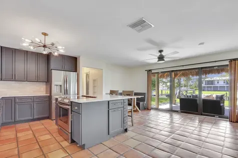8336 SE Palm Street Hobe Sound FL 33455