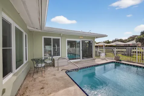 3646 Cypress Street Palm Beach Gardens FL 33410