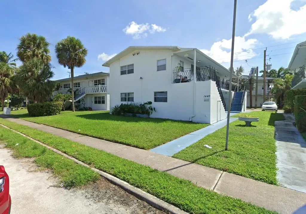 1440 NE 171st Street North Miami Beach FL 33162