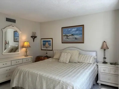 2565 S Ocean Boulevard Palm Beach FL 33480