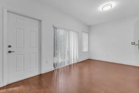 6077 Grand Cypress Circle Coconut Creek FL 33073