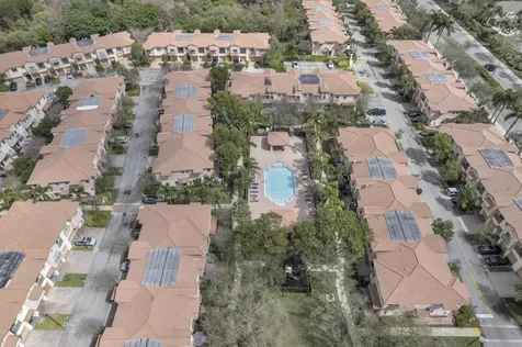 6077 Grand Cypress Circle Coconut Creek FL 33073