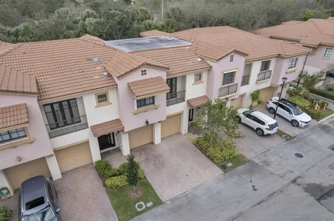 6077 Grand Cypress Circle Coconut Creek FL 33073