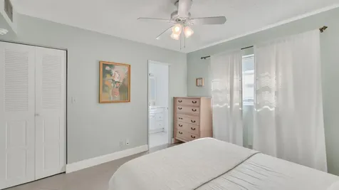 5640 Sw 3rd Place Margate FL 33068