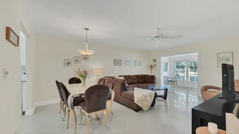 5640 Sw 3rd Place Margate FL 33068