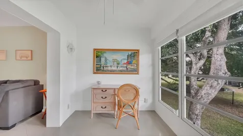 5640 Sw 3rd Place Margate FL 33068