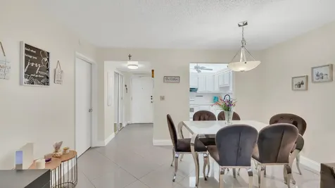 5640 Sw 3rd Place Margate FL 33068
