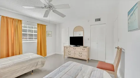 5640 Sw 3rd Place Margate FL 33068