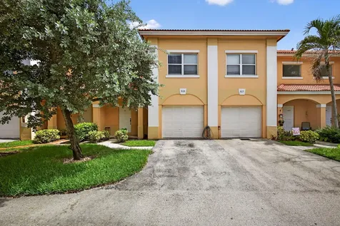 513 Talia Circle Palm Springs FL 33461