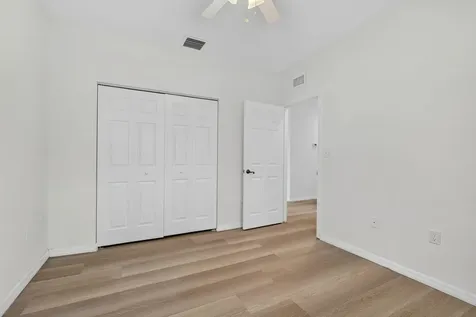 513 Talia Circle Palm Springs FL 33461