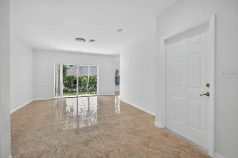 513 Talia Circle Palm Springs FL 33461