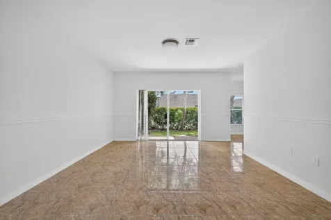 513 Talia Circle Palm Springs FL 33461