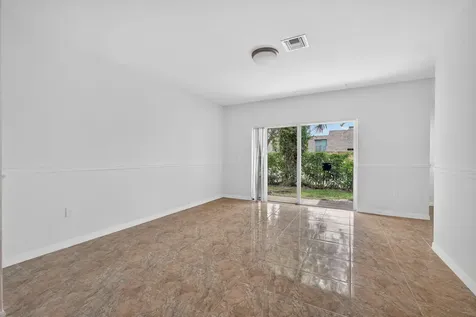513 Talia Circle Palm Springs FL 33461