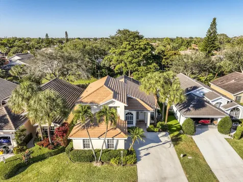 2767 S Clearbrook Circle Delray Beach FL 33445